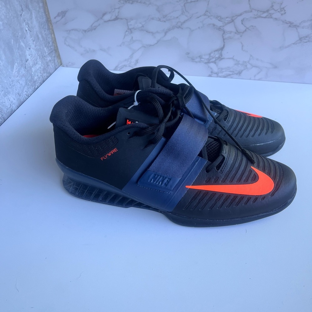 New Nike workout shoes
